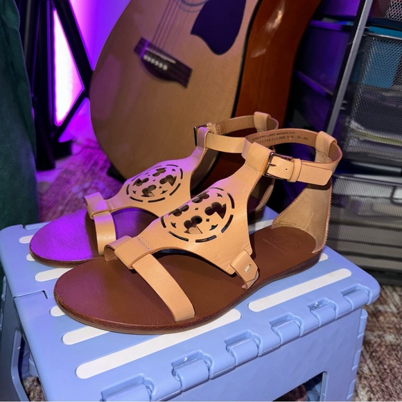 Tory Burch Zoey Sandals - Sand/Tan size 6 - Picture 3 of 8